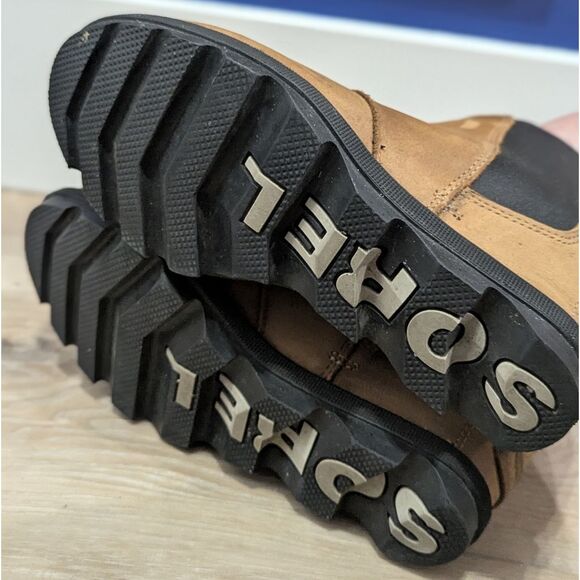 Sorel Joan of Arctic Wedge II Chelsea Boots in Nubuck! - Picture 11 of 13